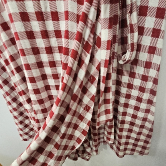Forever 21 Woman's Size S Skort red and white checkered print. - Picture 5 of 16